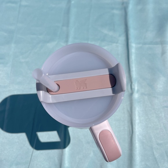 🩰STANLEY QUENCHER H2.0 TUMBLER🩰 - Picture 5 of 6